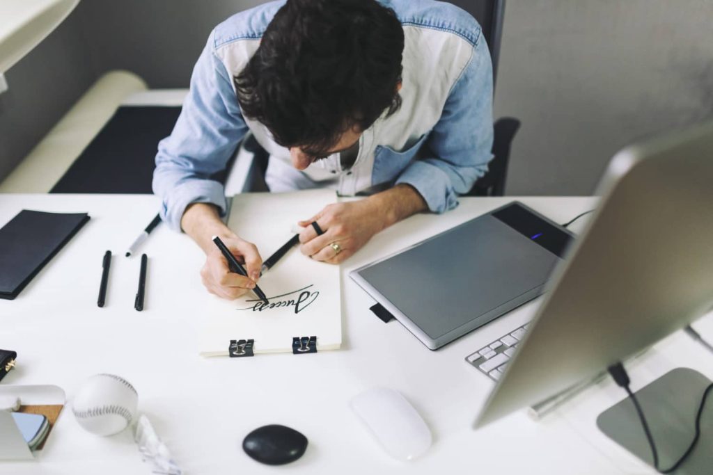 come creare un logo personalizzato